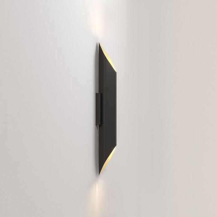 Ako Wall Light, Black and Gold, LED, Phase Dim, IP20
